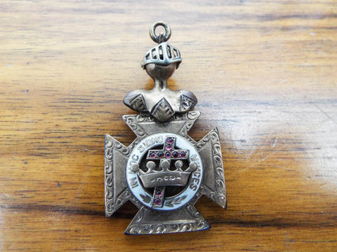 Antique In Hoc Signo Vinces Knights Templar Pendant