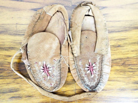 Native American Beaded Leather Moccasins ~ Plains Tribes